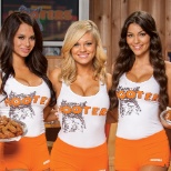 Hooters Girls with Wings!